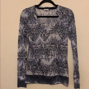 🍭5 for $25 Maurice’s top, Sz M